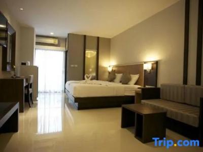 April Suites - 109