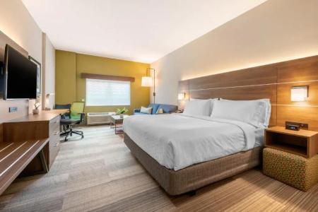 Holiday Inn Express & Suites - St. Petersburg - Madeira Beach, an IHG - 70