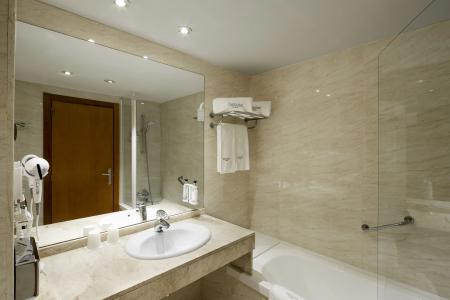 Sercotel Cornellà Barcelona - 7