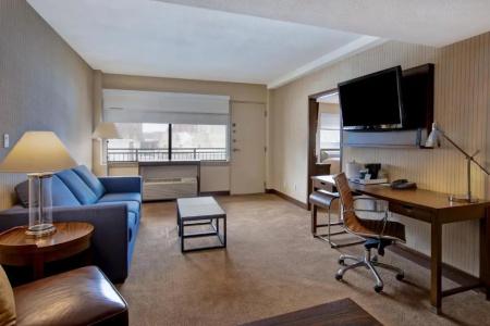 Four Points by Sheraton - 75
