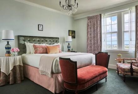 Pontchartrain St. Charles Avenue - 20