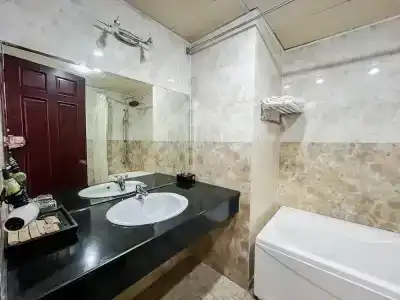 Quoc Cuong Center - 110