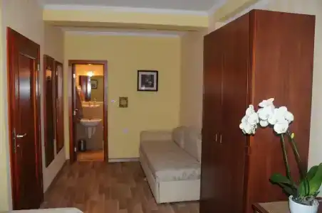 Mali Porat - 4