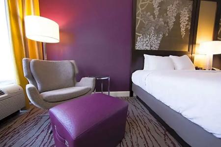 DoubleTree by Hilton Historic Savannah - 76