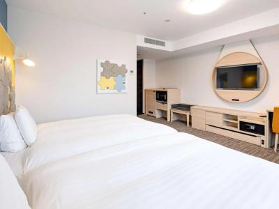 Comfort Suites Tokyo Bay - 5