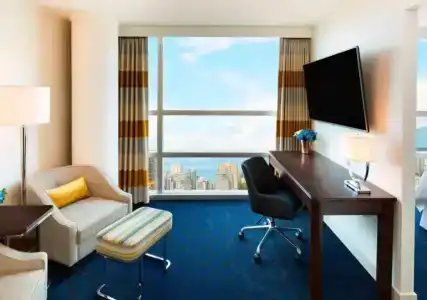 Sheraton Wall Centre - 5