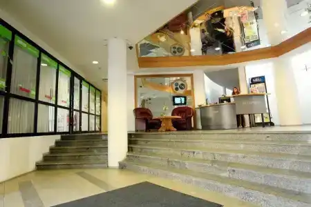 Center - 14