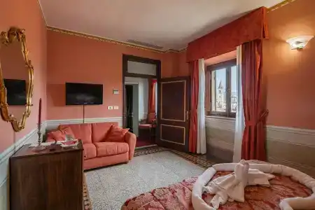 I Portici Boutique - 16