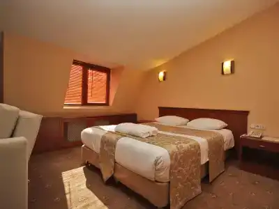 Golden Siyav - 2