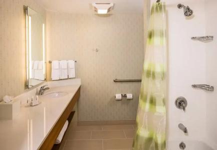 SpringHill Suites by Marriott New York LaGuardia Airport - 6