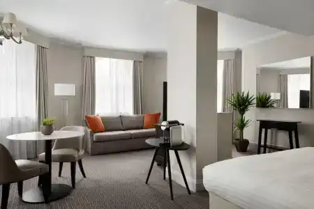 Bristol Marriott Royal - 73