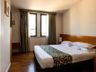 Mercure Ferrara - 52