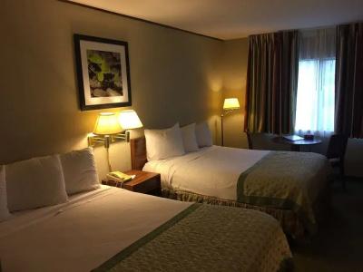 Ramada by Wyndham Portland Airport - 6