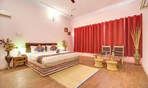 Pink Palace - 27