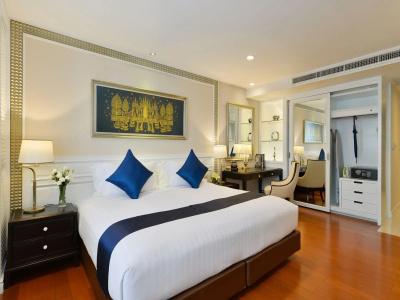 Centre Point Silom - 2