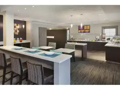 Cambridge Suites - 19