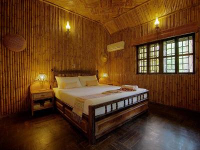 Palm Village Resort & Spa - 6