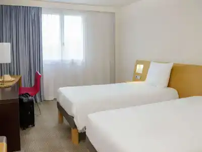 Novotel Bayeux - 3