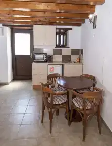 Goulas Traditional Guesthouse - 16