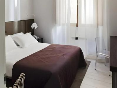 Navona Palace Luxury Inn - 17