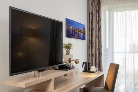 Park Inn by Radisson Köln City West - 6