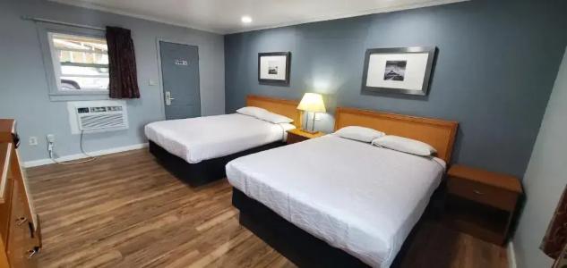 Travelers Inn - 35