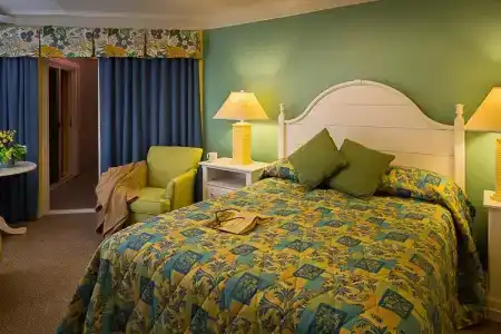 Hibiscus Oceanfront - 2