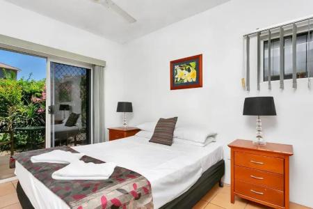 Cairns Reef Apartments & - 38