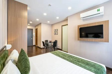 Emerald Central - 203