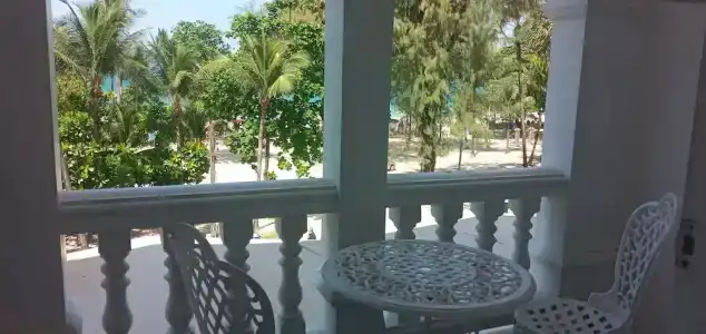 Island Beachfront - 6