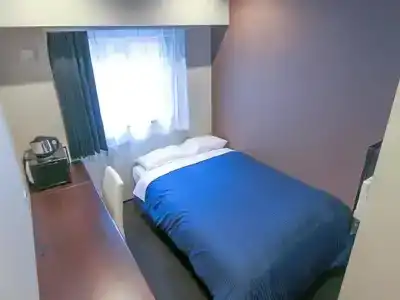 Livemax kannai ekimae - 24