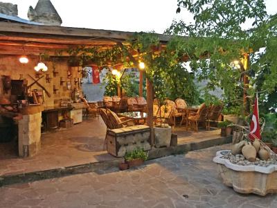 Antique Terrace Cave Suites - 23