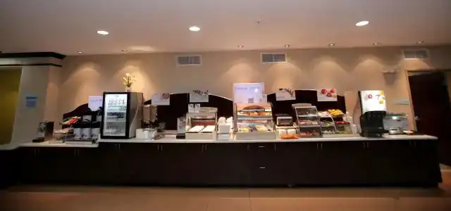 Holiday Inn Express & Suites - Oak Island Area, an IHG - 3