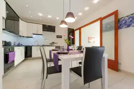 Absolut City Hostel - 11