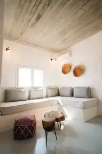 Mesanto Luxury Suites - 81