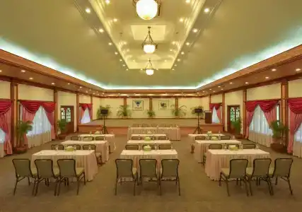 Sun Island Resort & Spa - 13