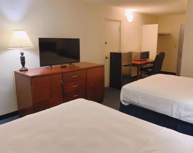Miami Gardens Inn & Suites - 12