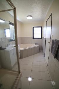 Palm City Motor Inn - 43