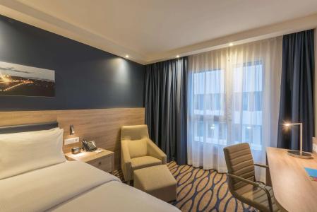 Hampton By Hilton Frankfurt Airport - 7