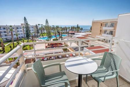 Louis Phaethon Beach - 97