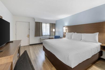 Best Western Palm Beach Lakes - 4