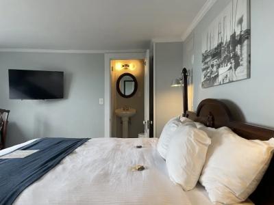 The Emerson Inn - 65