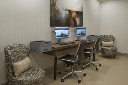 Residence Inn by Marriott Airport - 16