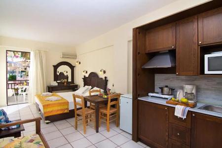 Trefon  and Family Suites - 110