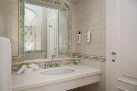 Eden Roc Suites - 392