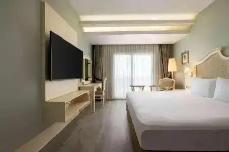 DoubleTree by Hilton Cesme Alacati Beach Resort - 51