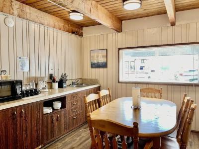 Breakers Boutique Inn - 81