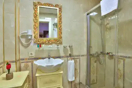 Edibe Sultan - 10
