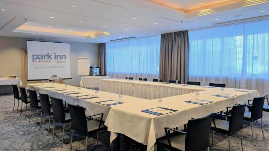 Park Inn by Radisson Berlin Alexanderplatz - 29