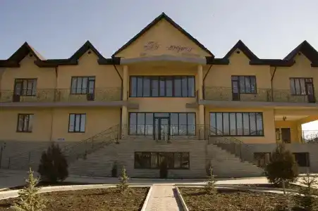 Akmaral - 0